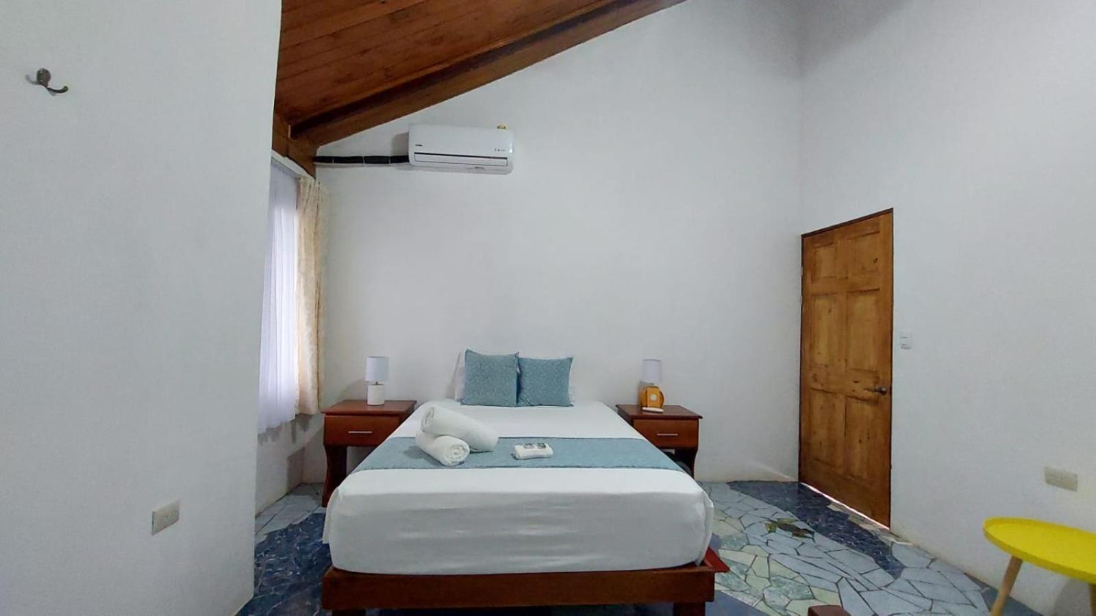 Hotel Casa Thirema Tortuguero Esterno foto